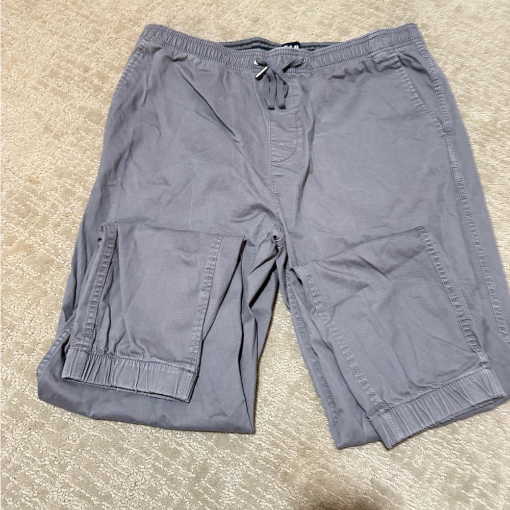 Gently used mens Gap jogger pants…grey…size large